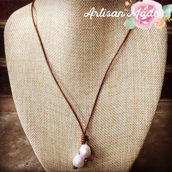 NEW Leather Pearl Pendant Minimalist Necklace - Picture 2 of 8